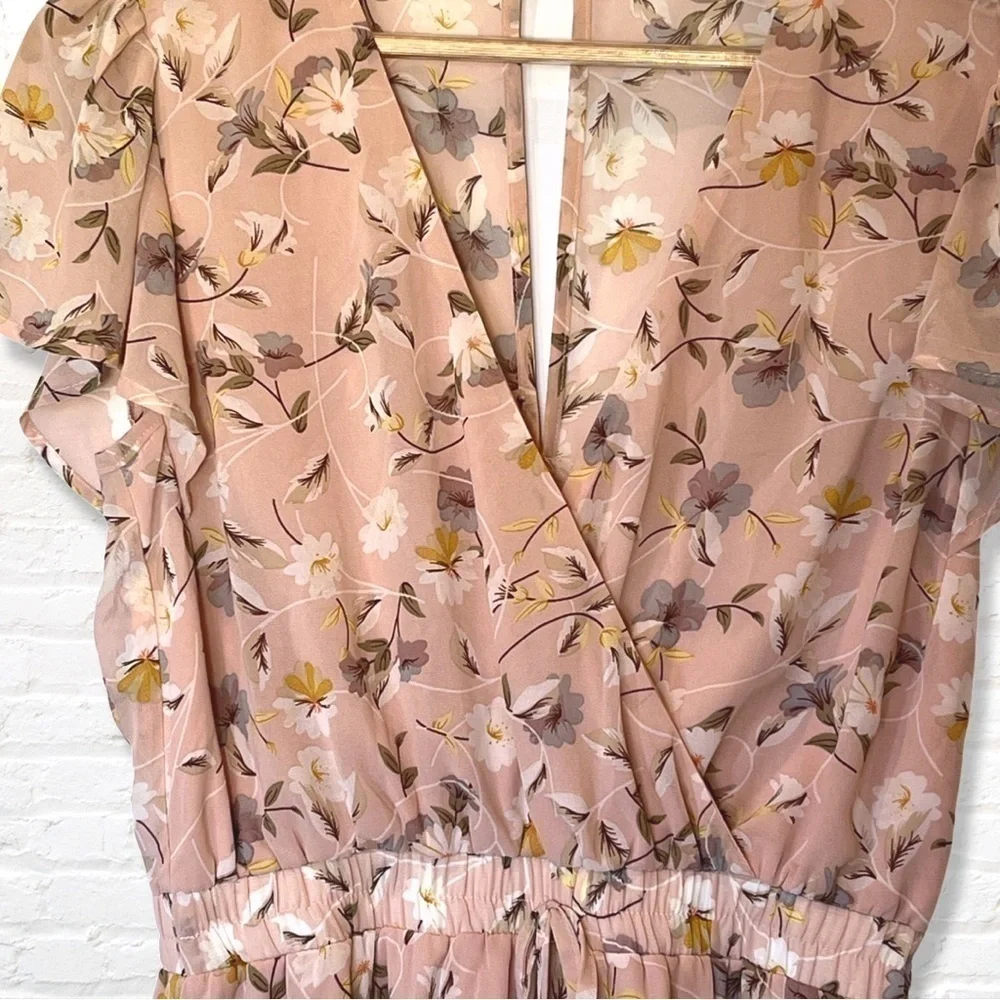 LOVE FIRE pink chiffon floral short sleeve wrap short romper size small